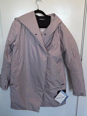 NWT Arc’teryx Coelle Gore-Tex Infinium Hooded Parka Women’s